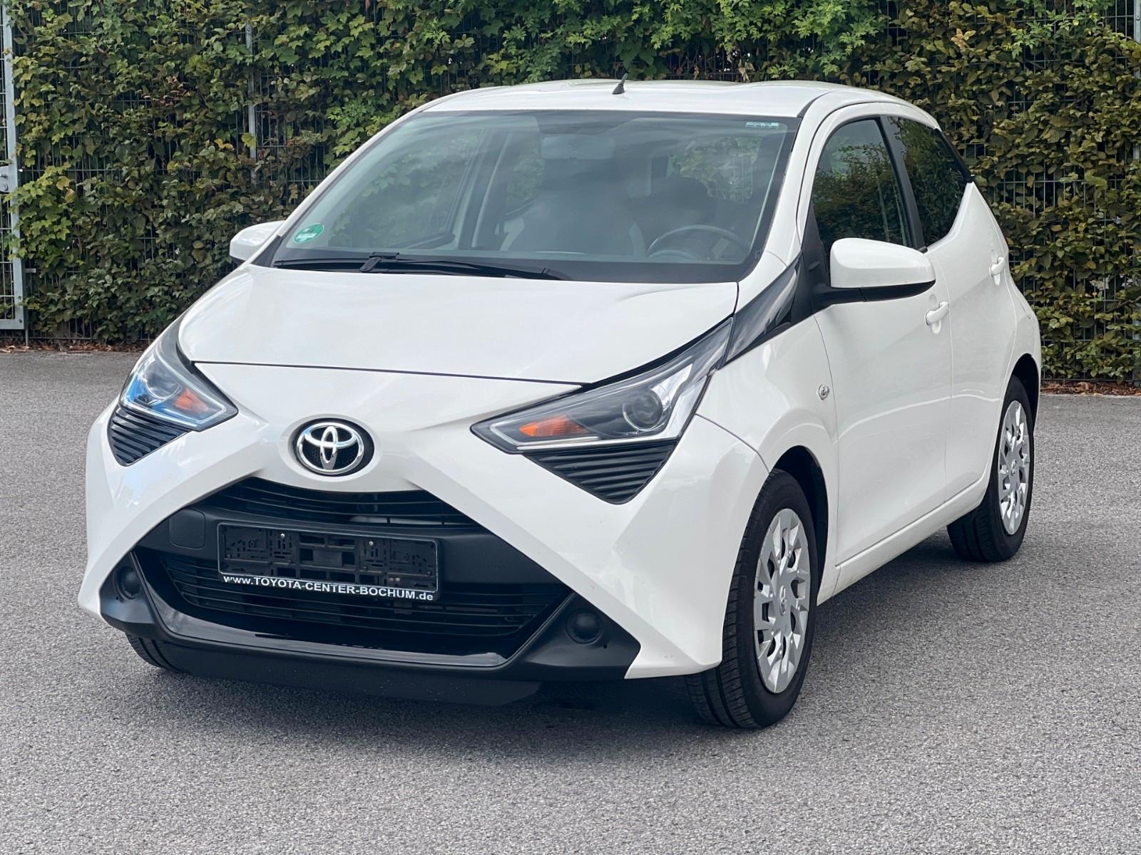 Toyota AYGO x-play Apple Car Play Rückfahrkamera