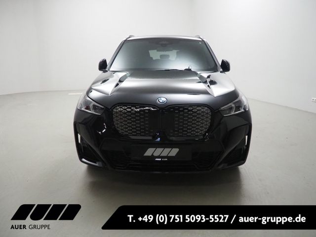 BMW iX1 eDrive20 (M-Sport Navi LED AHK HUD Shz PDC)