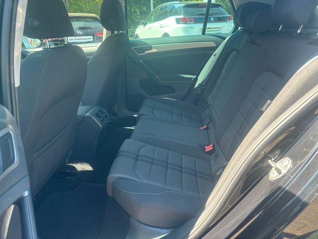 1.6 TDI *Panorama*Standheizung*Kamera*Navi*TOP*