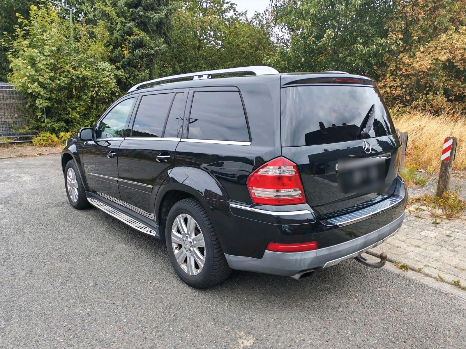 Mercedes-Benz GL320 2008 — photo 7