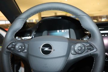 Fotografie des Opel Corsa 1.2 Direct Injection Turbo AT GS