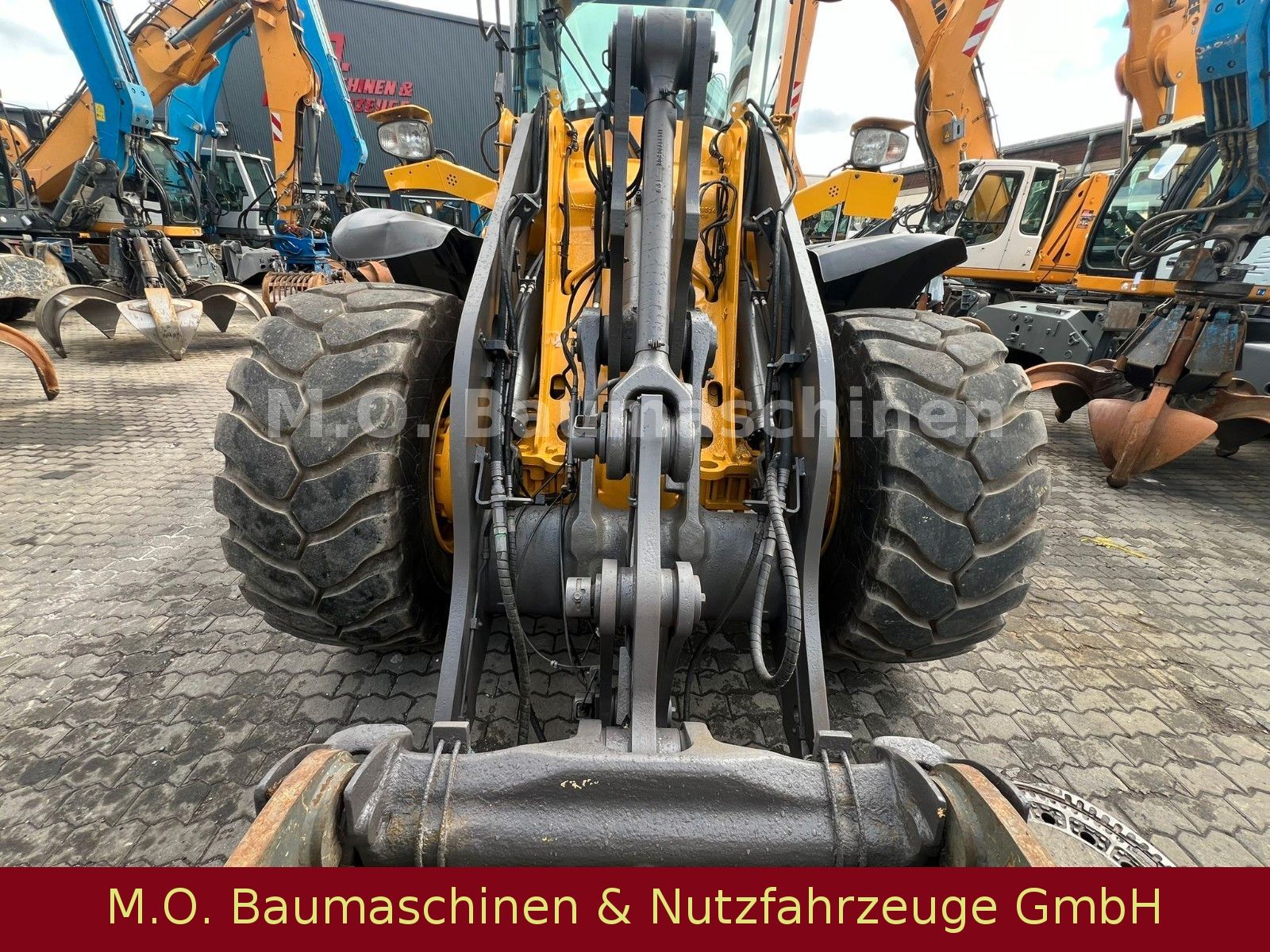 Fahrzeugabbildung Volvo L 70 H / SW / 3 Steuerkreis /AC /BSS/ZSA/ Waage/