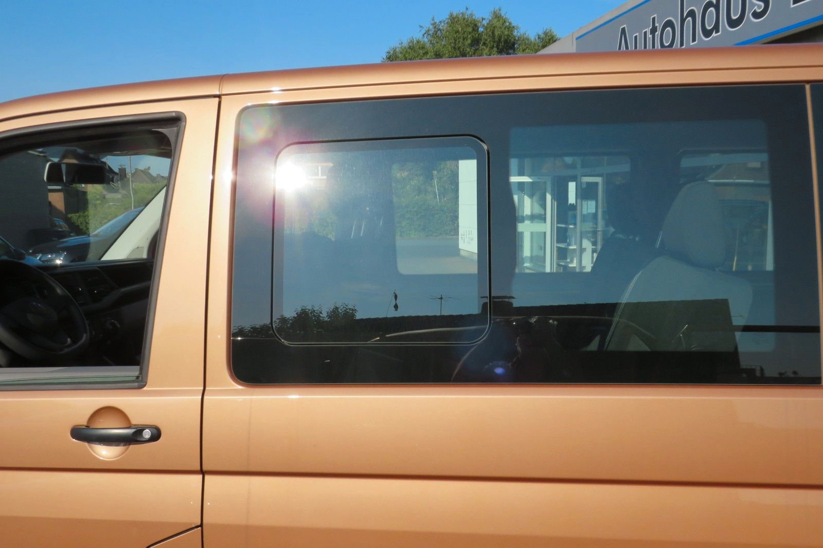 Fahrzeugabbildung Volkswagen T6.1 Kombi TDI 9SITZE GRA PDC APP-CONNECT SITZH.