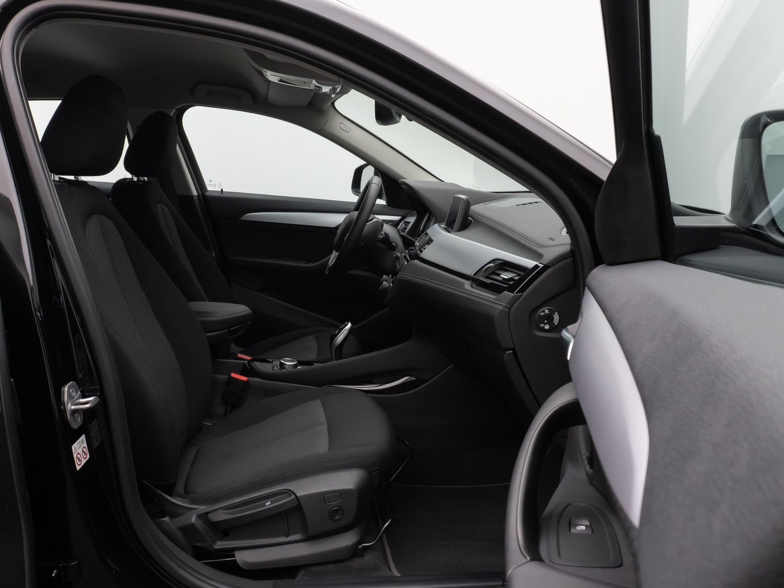 Fahrzeugabbildung BMW X2 sD18i Parkassistent DAB Navigation Lordos LED