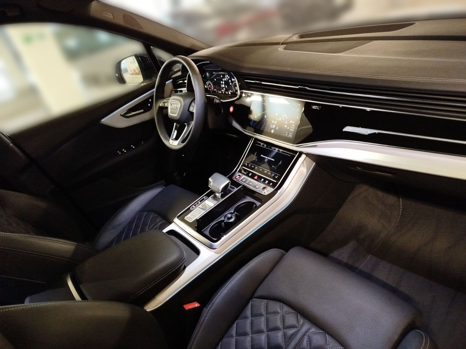 Audi SQ7 - Bild 13