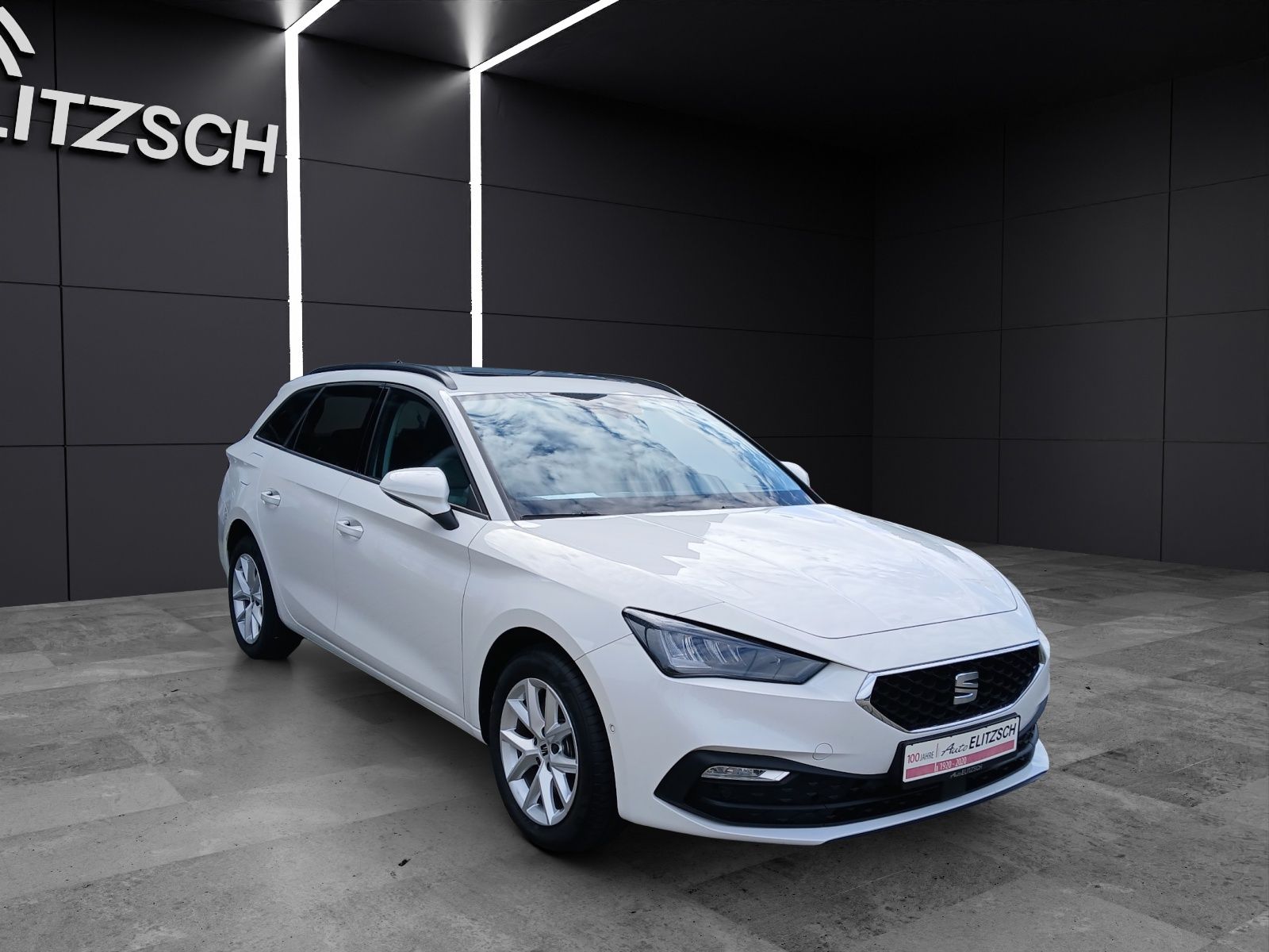 Fahrzeugabbildung SEAT Leon ST TDI Style DSG LED Navi AID Pano GRA Park