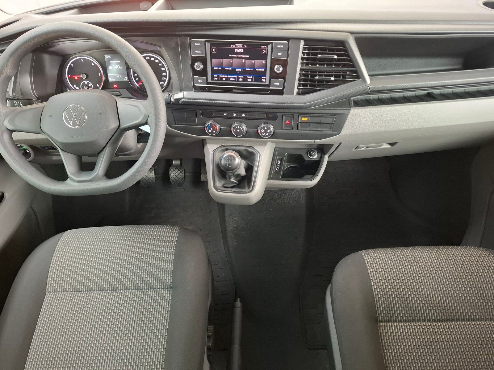 Fahrzeugabbildung Volkswagen T6.1 Transporter Kombi 2,0 TDI +AppConnect