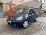 Toyota Yaris 1.0i 16V cat 3 porte - gebrauchte Toyota Yaris aus dem Jahr 2000