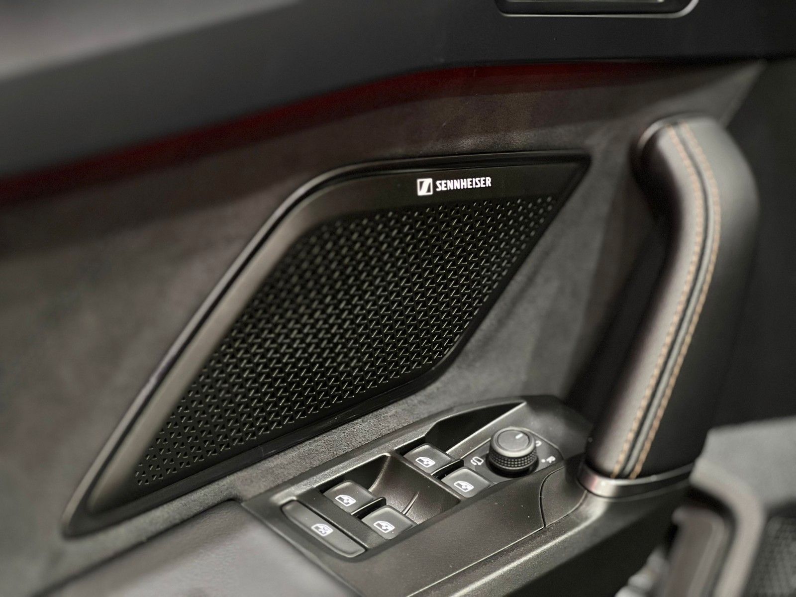 Fahrzeugabbildung CUPRA Formentor VZ 2.0 TSI 4Drive AHK PANO DSG