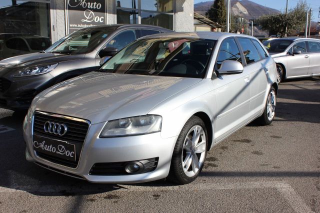 Audi A3 SPB 1.6 TDI 140CV DISPLAY NAVY