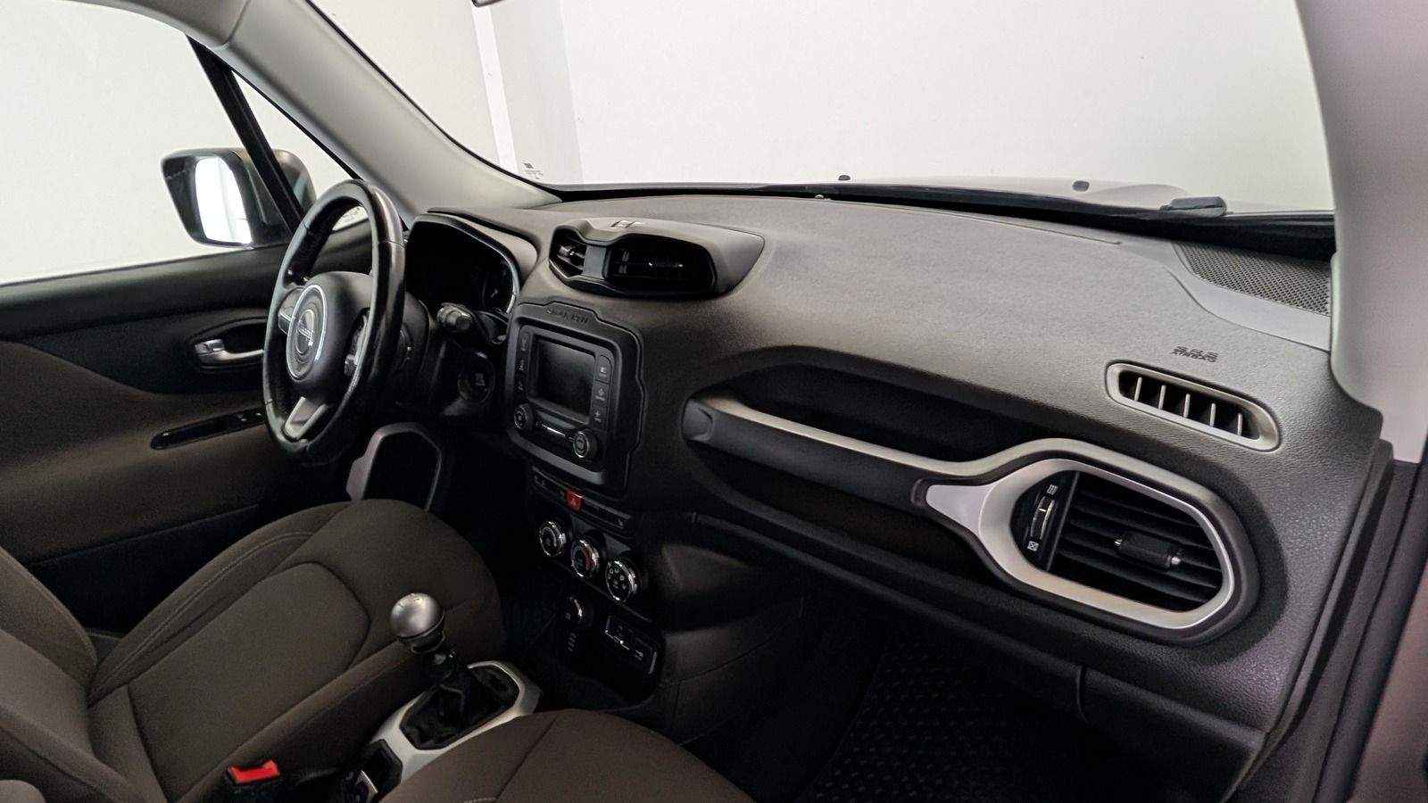 Fahrzeugabbildung Jeep Renegade 2.0 MultiJet II 140 AWD * AHK Night Eag