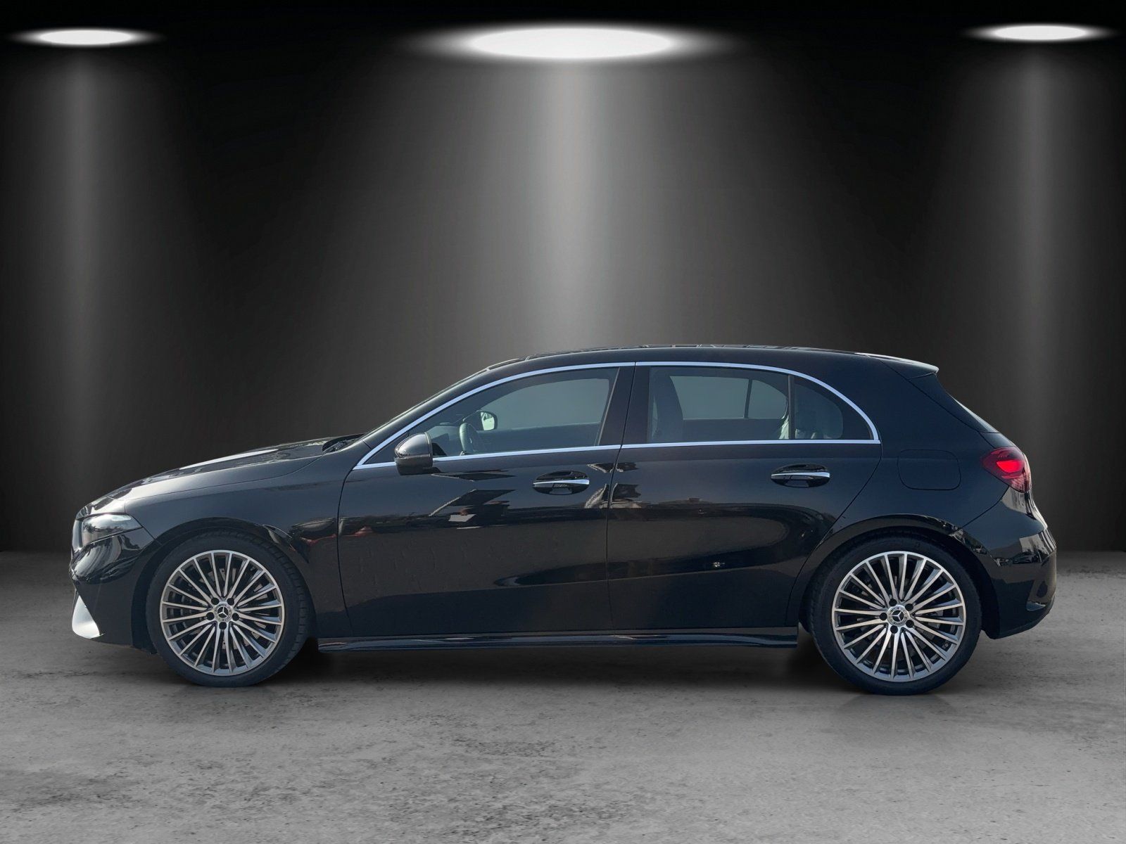 Fahrzeugabbildung Mercedes-Benz A 250 4M AMG Premium Standhz Pano Burme WinterPk