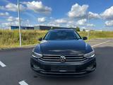 Volkswagen Passat 1.6 TDI SCR DSG Conceptline Conceptline - Volkswagen Passat: Conceptline
