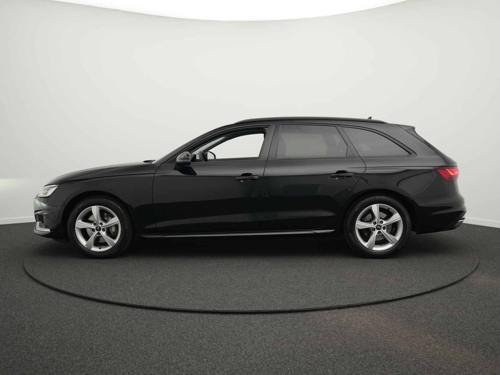 Audi A4 - Bild 12
