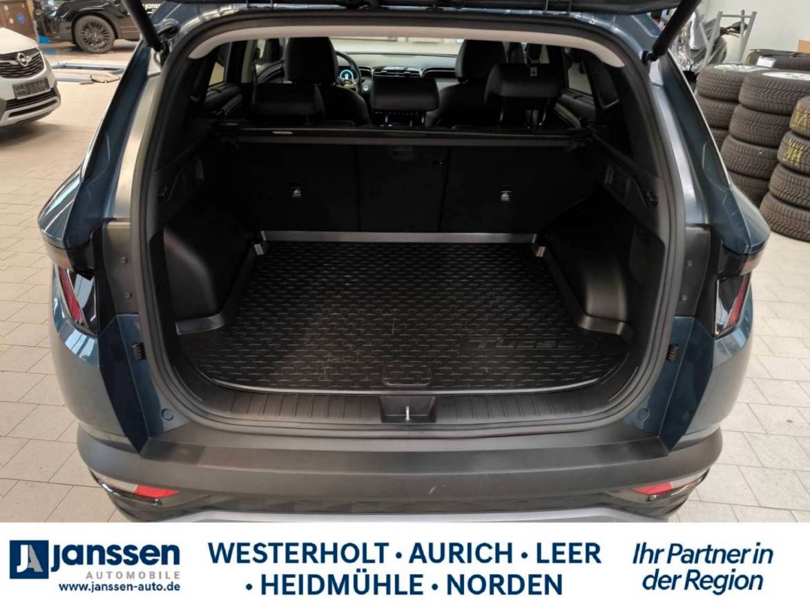 Fahrzeugabbildung Hyundai TUCSON Plug-in-Hybrid 6-AT 4WD PRIME-Paket HDA