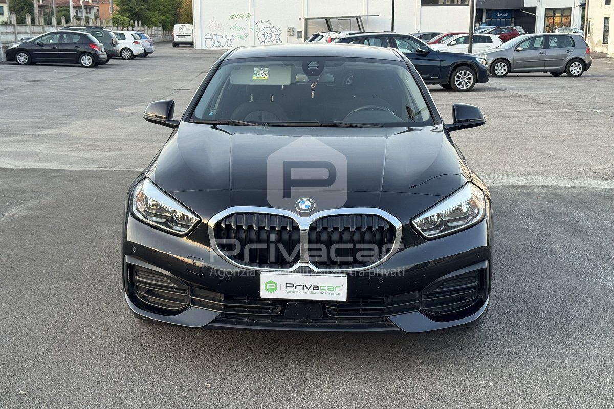 BMW 116d 5p. Business Advantage imagem 2