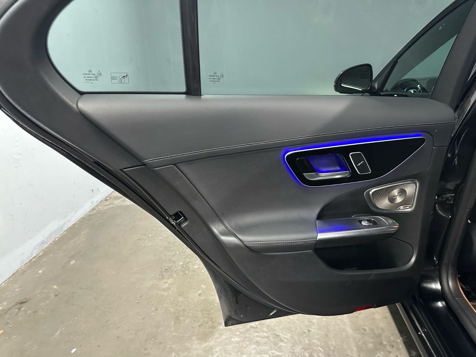 Fahrzeugabbildung Mercedes-Benz C 300 d Autom. AVANTGARDE*NIGHT*AHK*DISTRO*360*