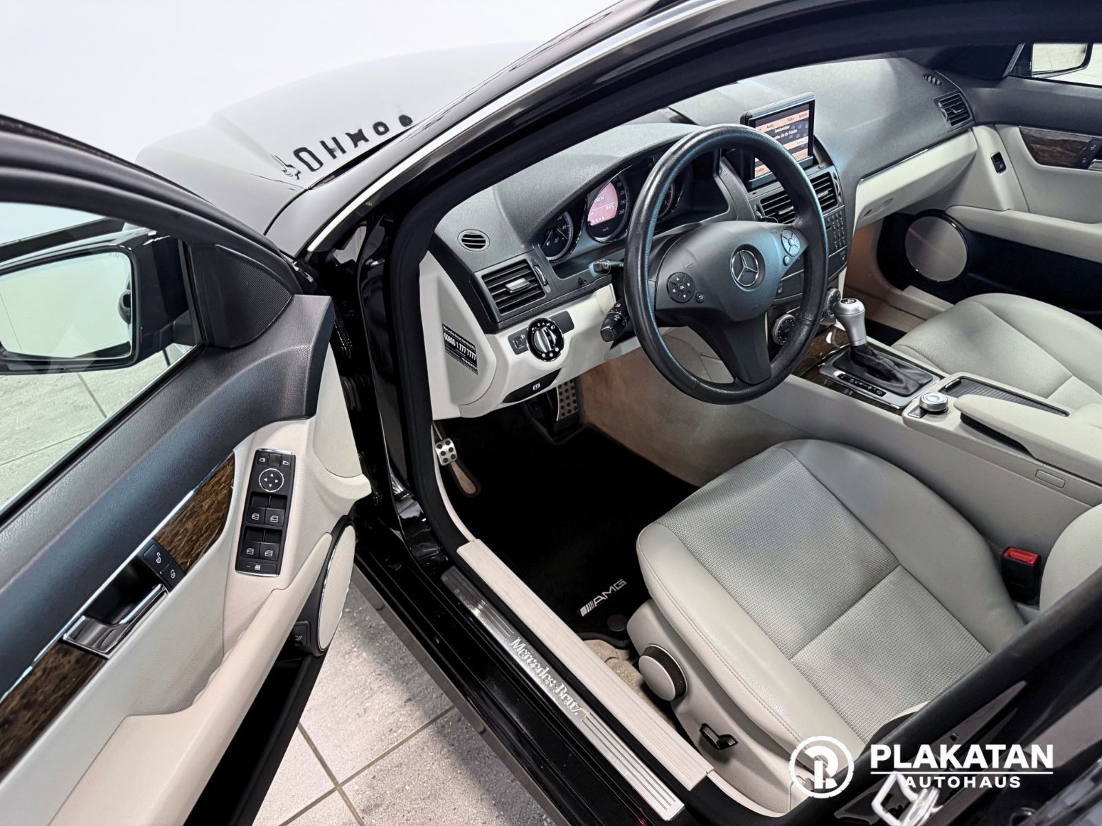 Fahrzeugabbildung Mercedes-Benz C 200 Kompressor AMG Paket Xenon Navi