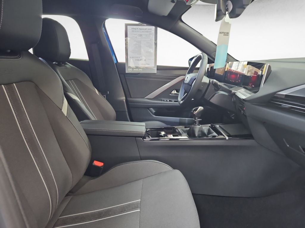 Fahrzeugabbildung Opel Astra Sports Tourer 1.2 Turbo GS AHZV