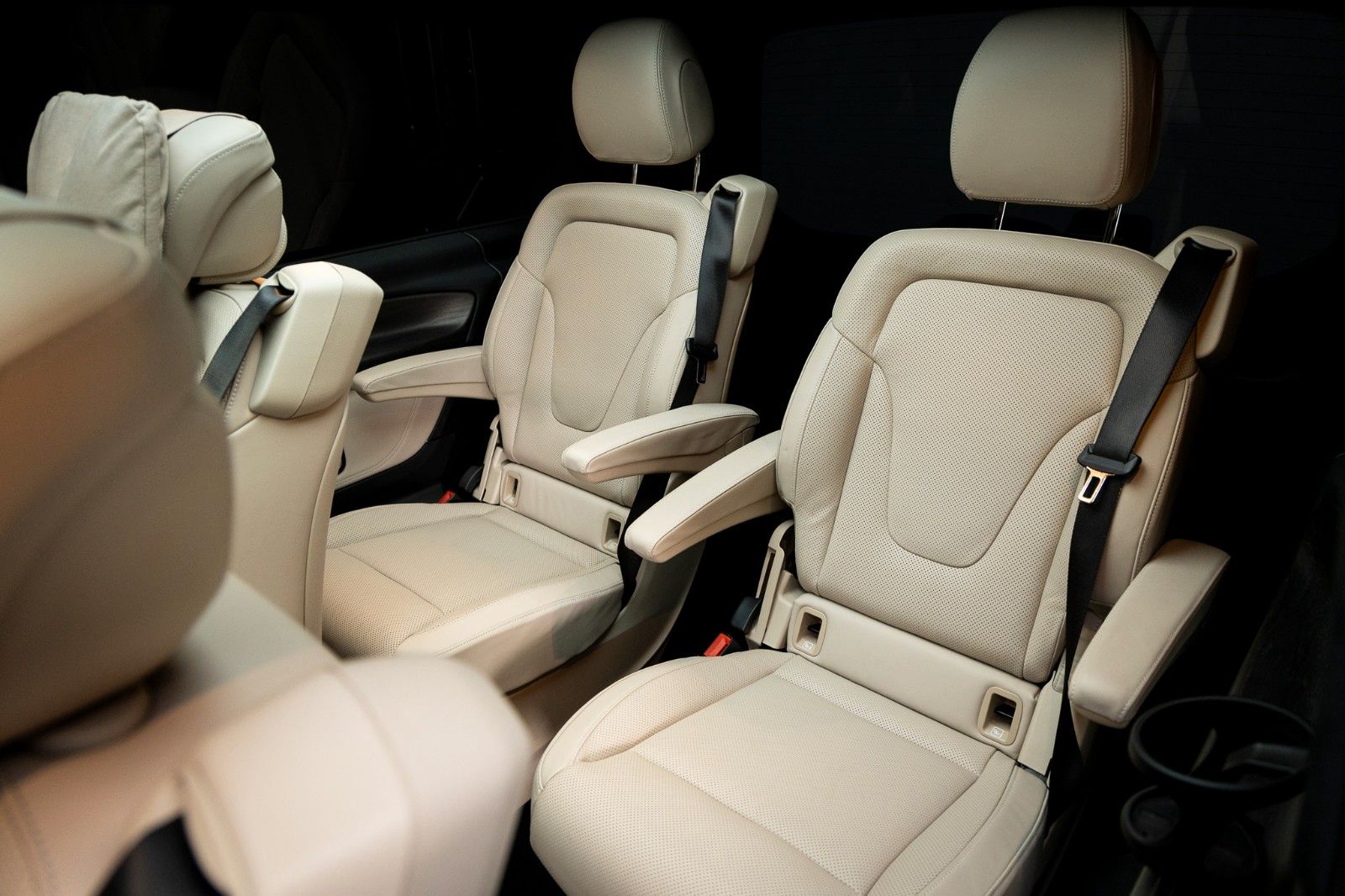 Fahrzeugabbildung Mercedes-Benz V 300 d 4MATIC EXCLUSIVE lang + AIRMATIC + Bur
