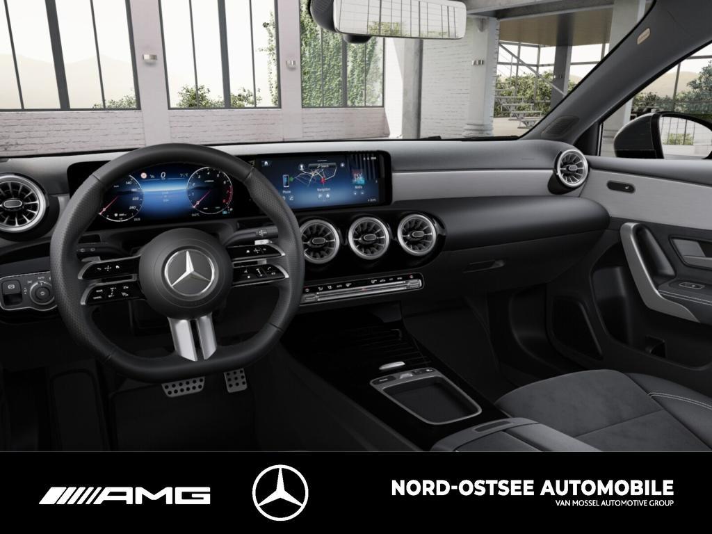 Mercedes-Benz A 200 AMG NIGHT SHZ MBUX