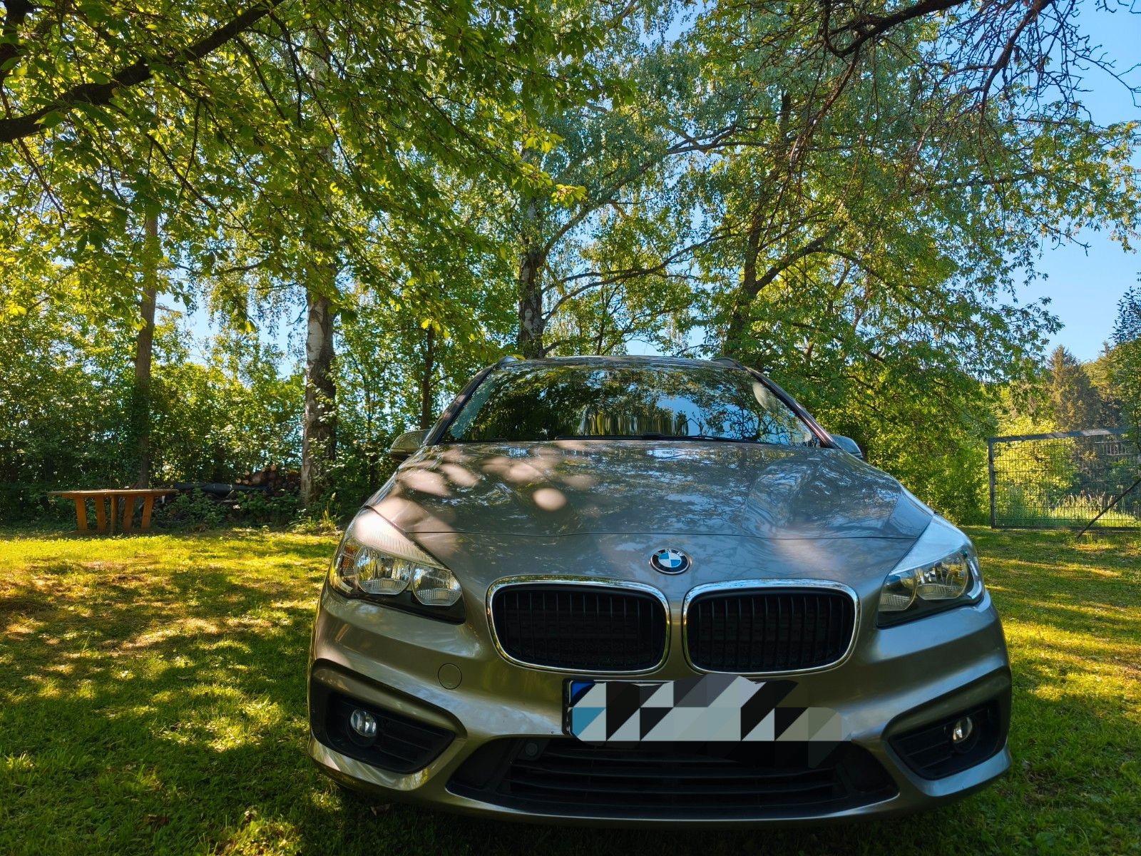 BMW 218 Gran Tourer 218i PANO+NAVI+PDC+8 BEREI. +TÜV