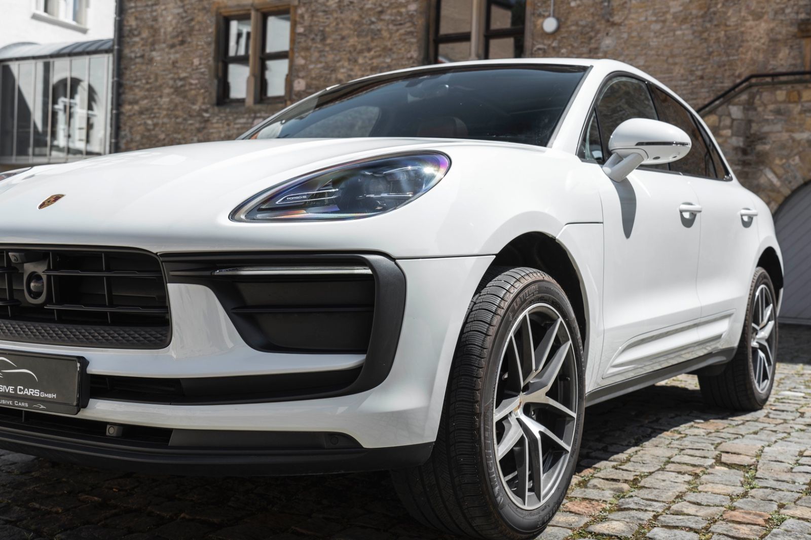 Fahrzeugabbildung Porsche Macan PASM CHRONO LED CARPLAY PANO 360° BOSE PDC