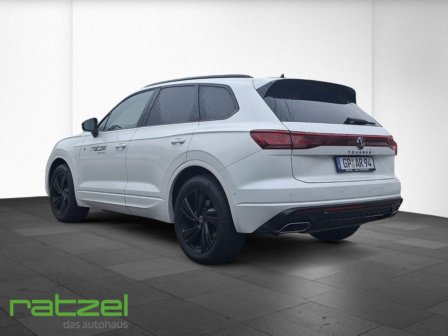 Fahrzeugabbildung Volkswagen Touareg R-Line 3.0 TDI AHK+IQ.Drive+NAVI+LED+PDC