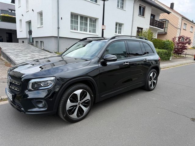 MERCEDES-BENZ GLB 200 d 4MATIC DCT -