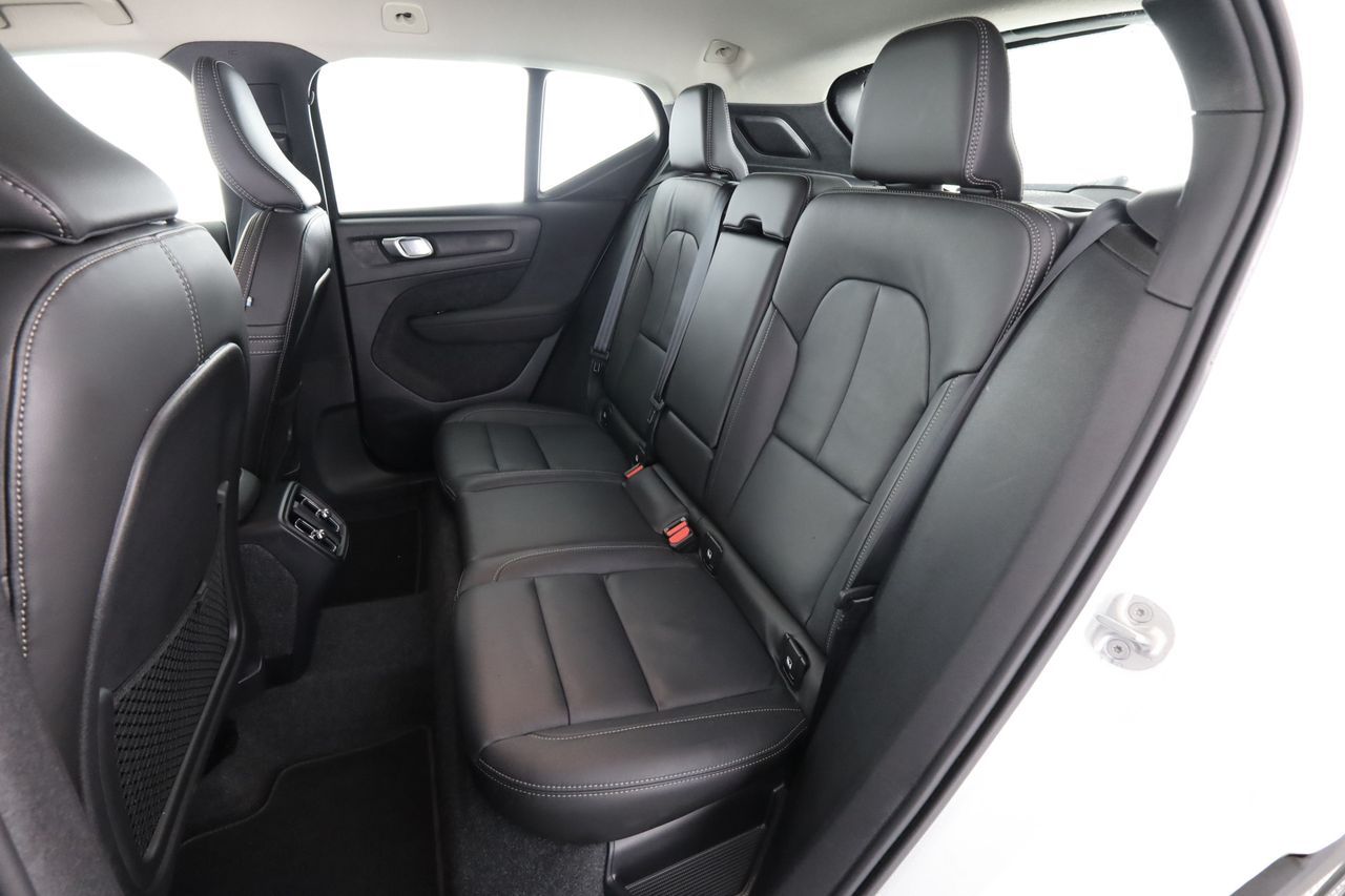 Volvo VOLVO XC40 (2017--->) XC40 B3 automatico Core imagem 3