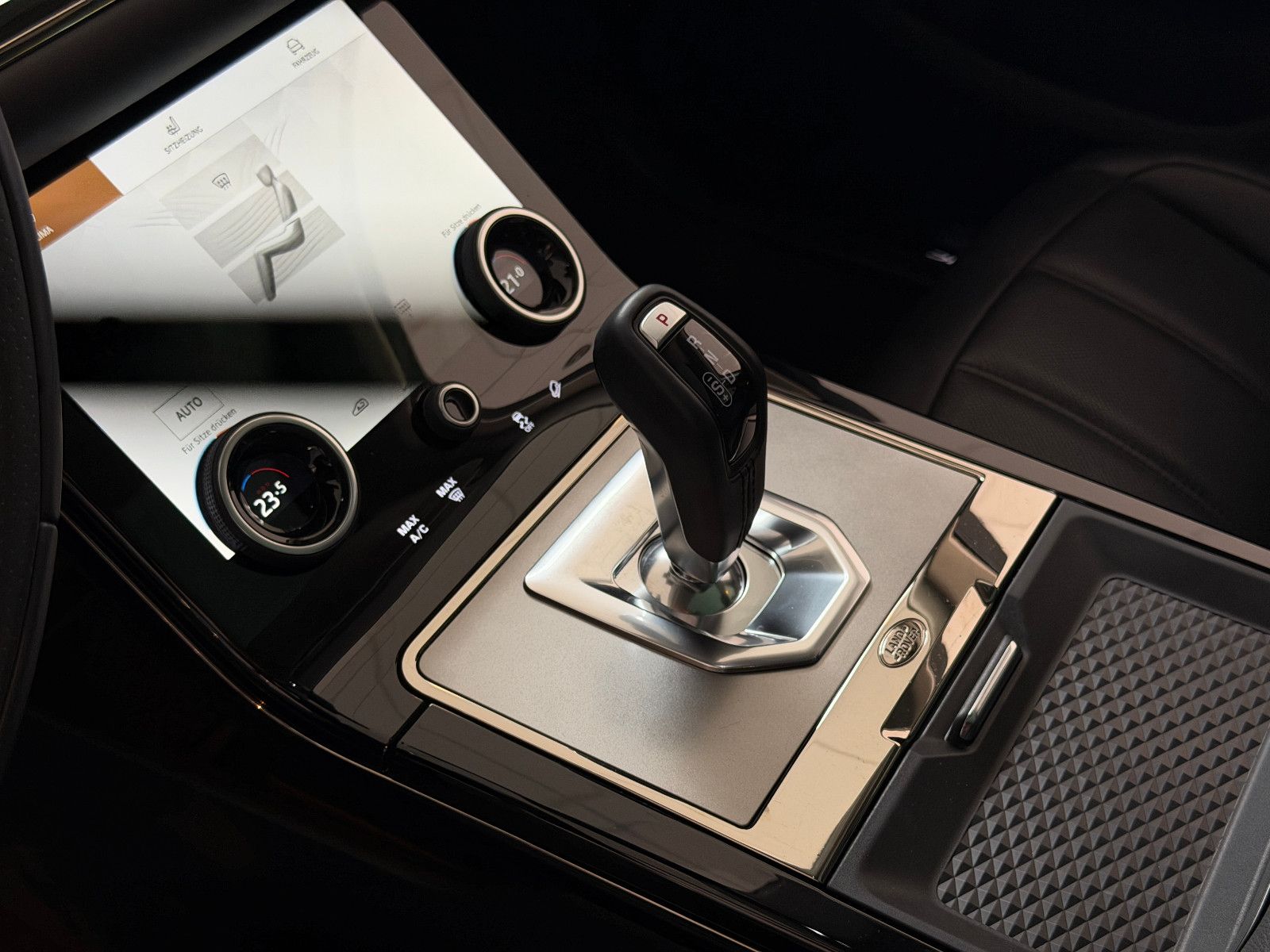 Fahrzeugabbildung Land Rover Evoque R-Dynamic SE/PANORAMA/MERIDIAN/KAMERA