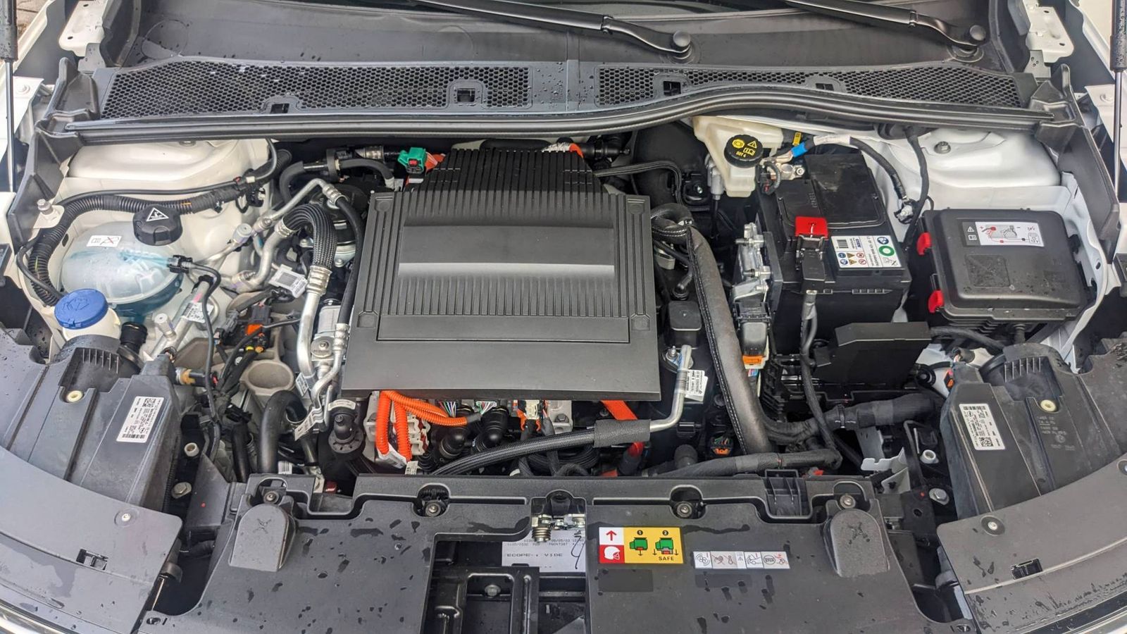 Fahrzeugabbildung Opel Mokka e GS Line