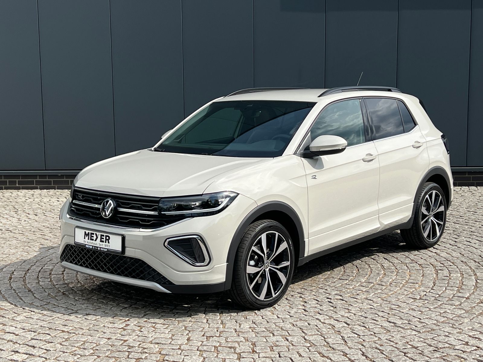 Fahrzeugabbildung Volkswagen T-Cross R-Line 1.5 TSI DSG *AHK,IQ.LIGHT,ACC,App