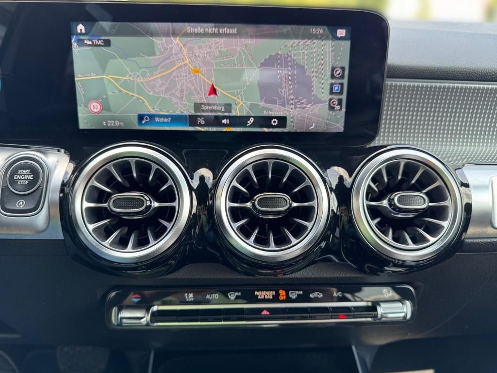 Fahrzeugabbildung Mercedes-Benz GLB 220 d 4M Navi Memo HUD LED KeyLess RDK