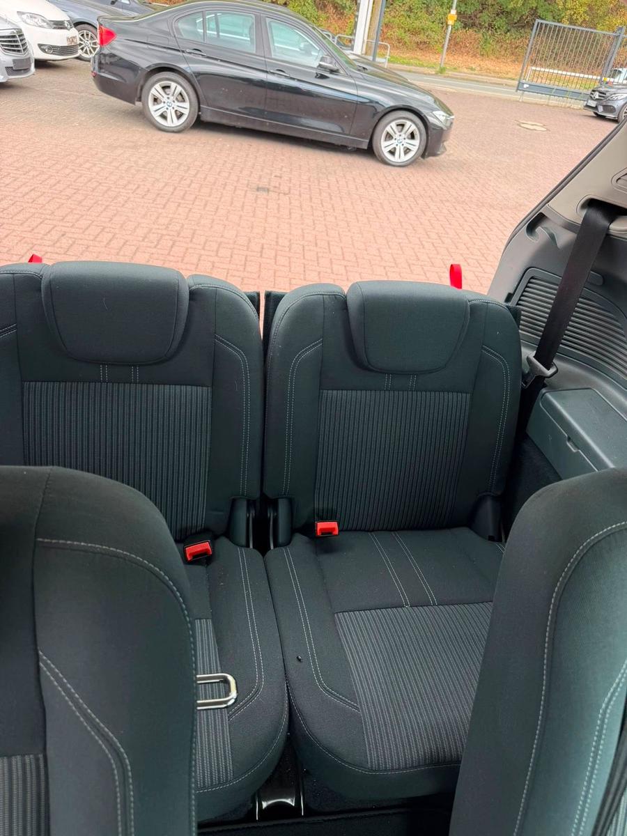 Ford Grand C-MAX 2012 — photo 6