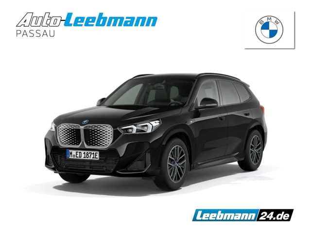 BMW iX1 xDrive30 M-Sportpaket KomfZug/AdaptLED/RFK