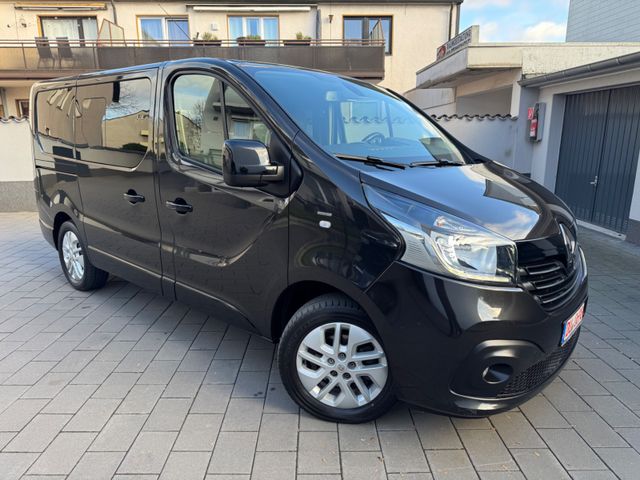 Renault Trafic L1H1 SpaceClass*1-Hand*AHK*8xSitzer*Navi*