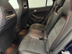 MERCEDES-BENZ GLA 250 4M*AMG LINE*PANO*LED*NAVI*KAMERA*19 ZOLL MERCEDES-BENZ GLA 250 4M*AMG LINE*PANO*LED*NAVI*KAMERA*19 ZOLL