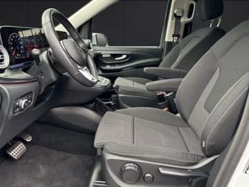 Mercedes V 220 - 5