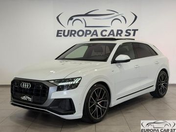 Audi Q8 - 1