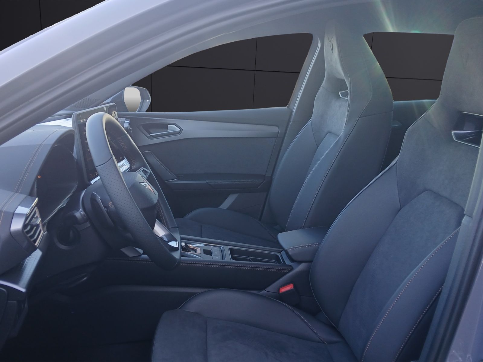 Fahrzeugabbildung CUPRA Leon Sportstourer 1.5 e-Hybrid AHK EdgeP.Navi