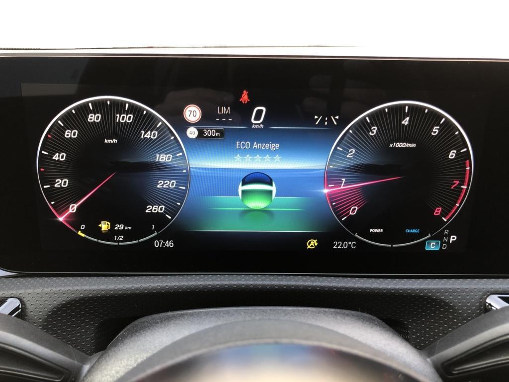 Mercedes-Benz A 200 Limousine ILS+MBUX+Progressive+Night+Pano — 10