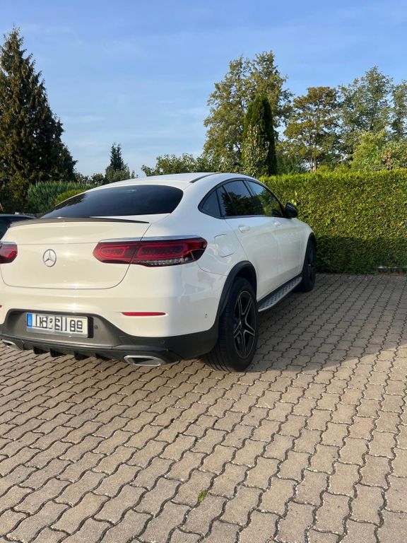 Image of Mercedes-Benz GLC 300