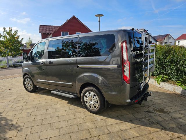 Ford Tourneo Custom (L1)