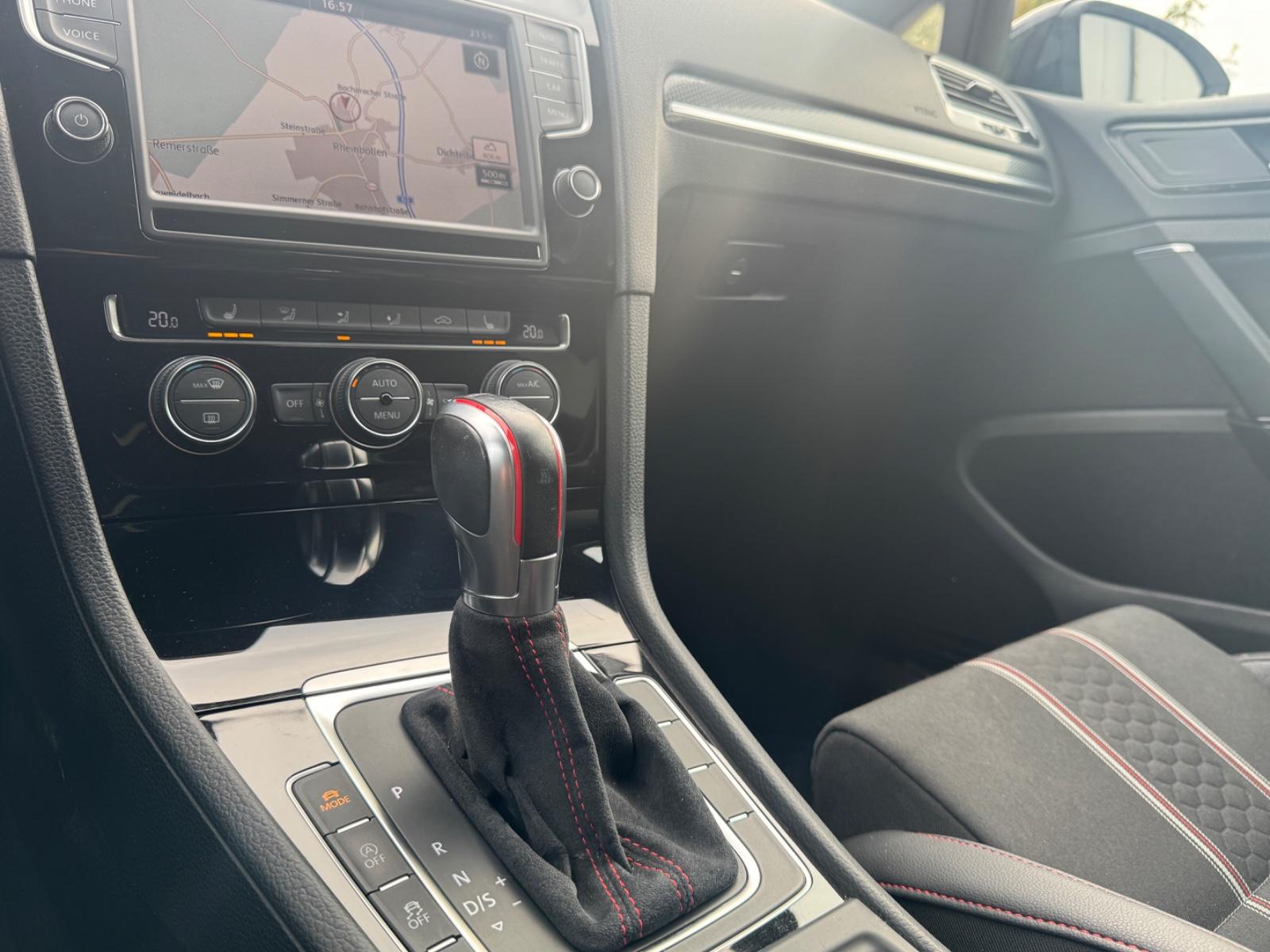 Volkswagen Golf VII 7 GTI Clubsport Recaro Schalensitze,ACC