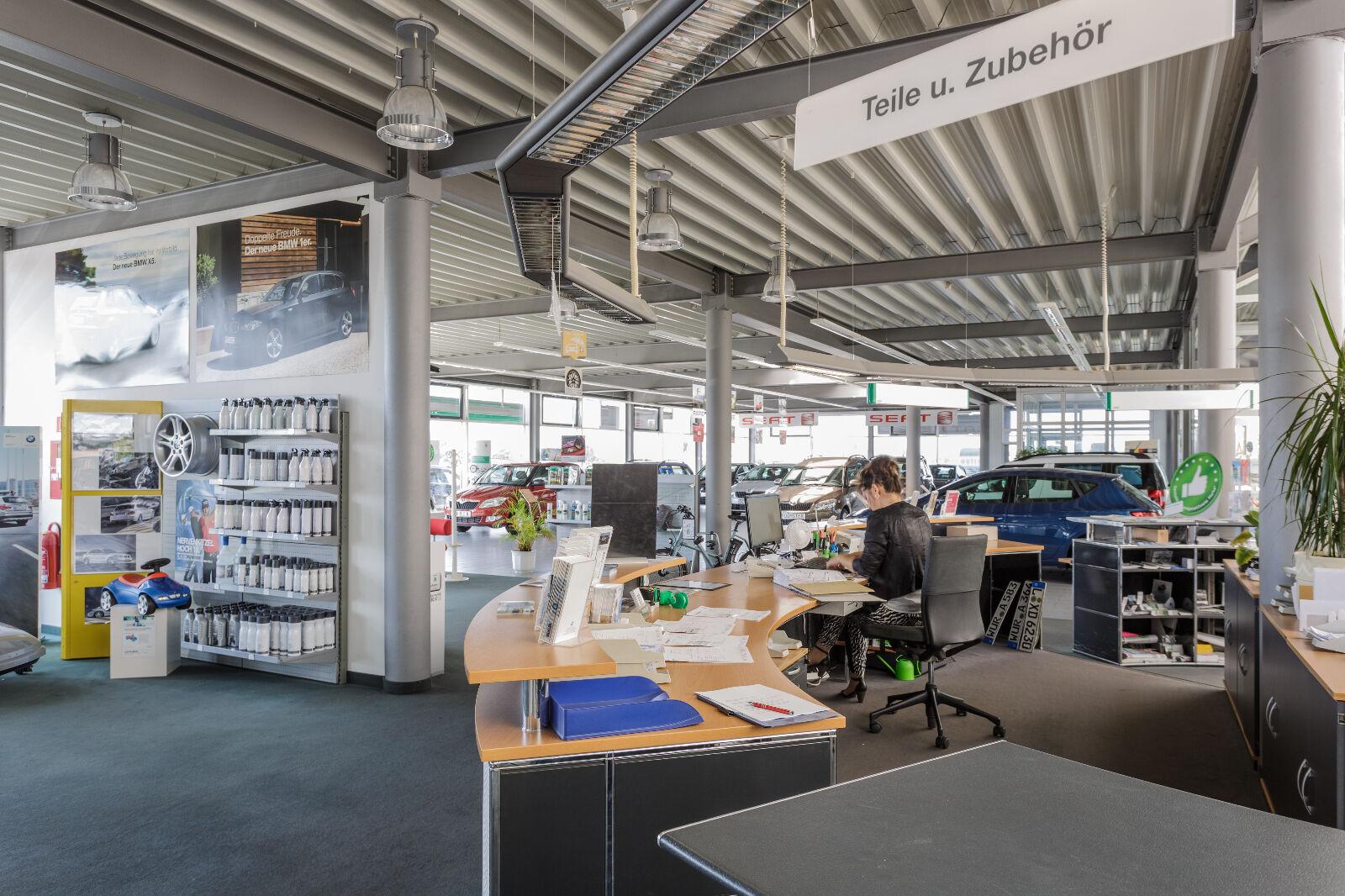 showroom-image-main