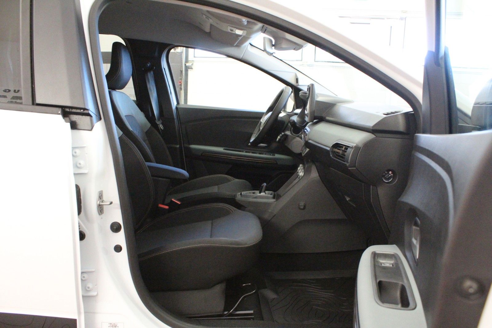 Fahrzeugabbildung Dacia Jogger Hybrid 155 Extreme 5-Sitzer MY 2026
