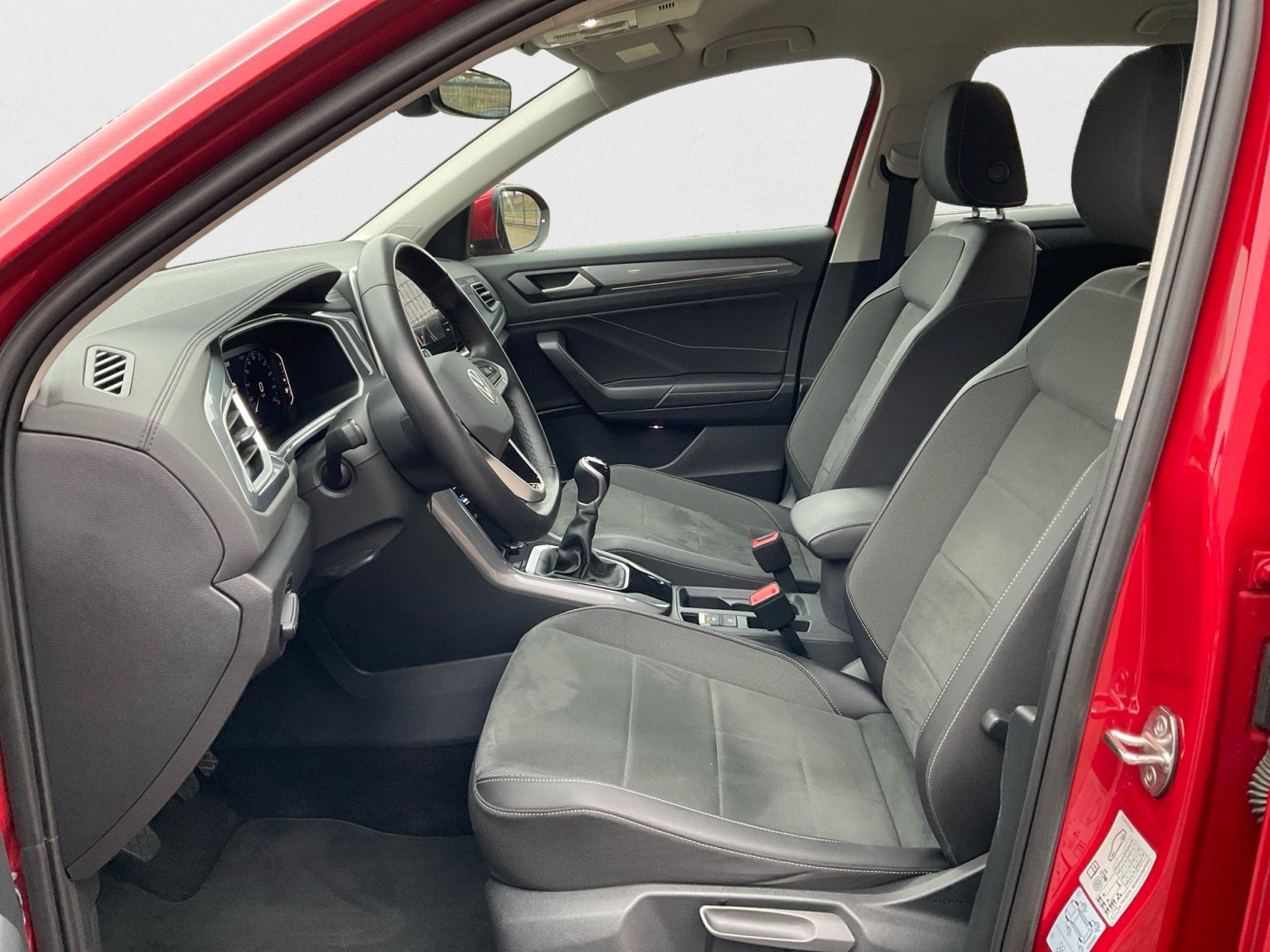 Volkswagen T-Roc - Bild 9