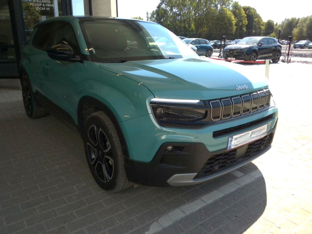Jeep Avenger SUMMIT 54kWh/115KW BEV 155 PANO