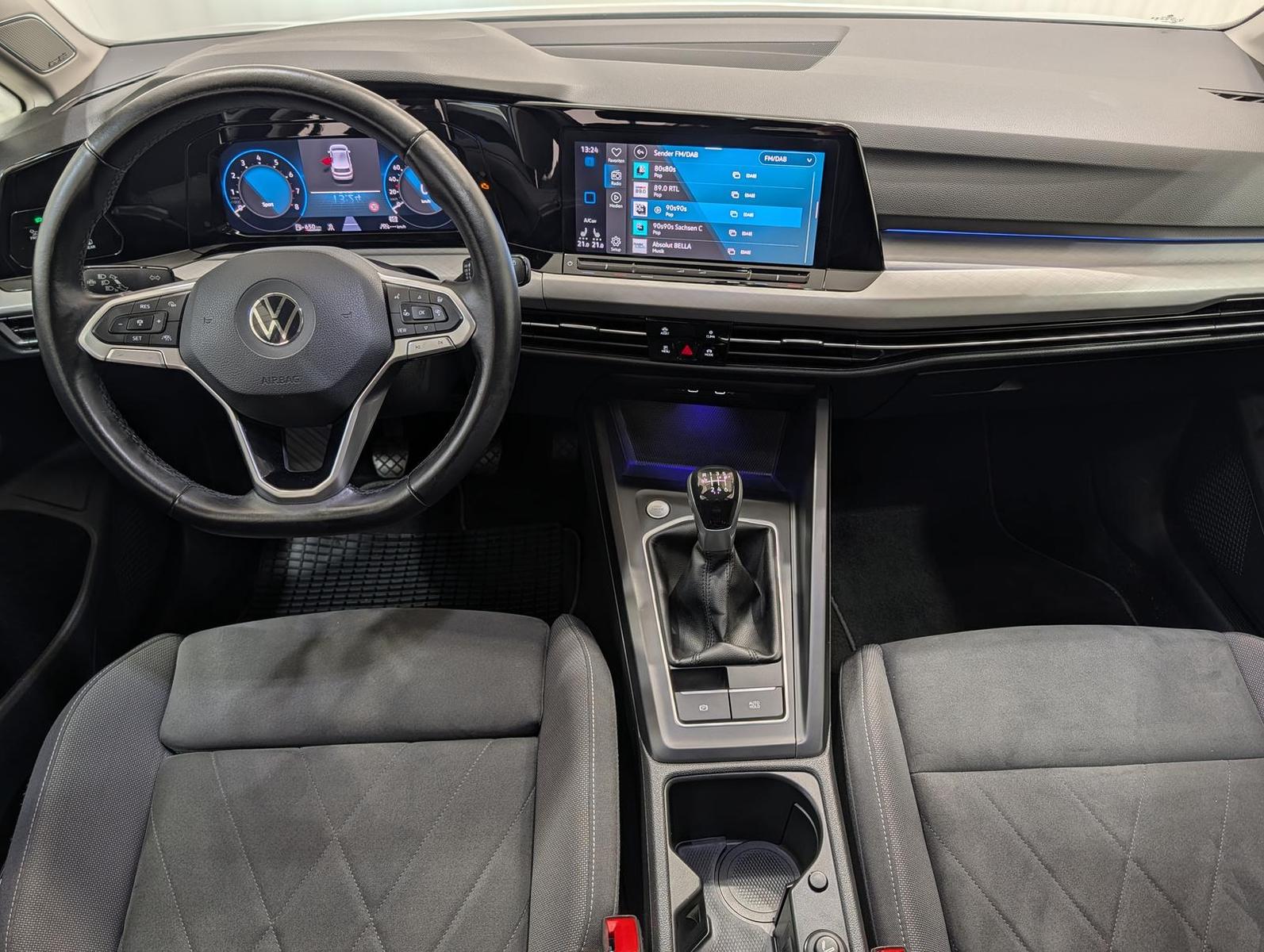 Volkswagen Golf 1.5 TSI Life DCC Fahrwerk AHZV Standhzg., миниатюра 10